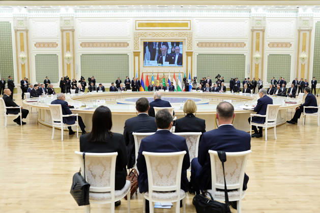 Turkmen President Serdar Berdymukhamedov, Russia s President Vladimir Putin, Iranian President Masoud Pezeshkian, Kazakhstan s President Kassym-Jomart Tokayev and Azerbaijan s President Ilham Aliyev attend the Caspian Environmental Summit in Turkmenbasy, on Friday, October 9, 2026.  TUR2026100923 ThexIranianxPresidency