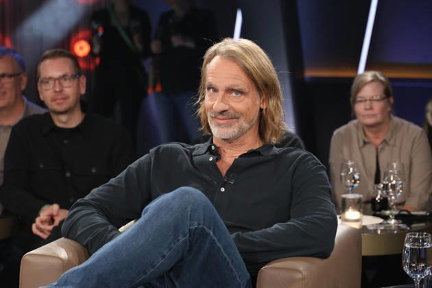 Richard David Precht, philosopher and author, will be a guest on the NDR Talk Show on October 9, 2026, on NDR Television’s Channel 3; a photo op will take place before the taping on October 2, 2026, at the Hamburg Lokstedt television studio