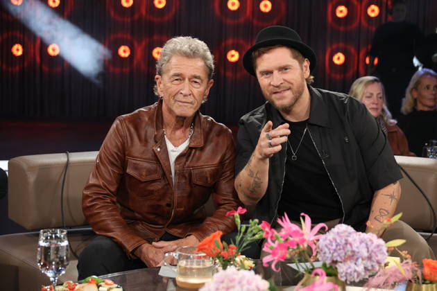 Peter Maffay and Johannes Oerding, musicians, appeared as guests on the NDR Talk Show on October 9, 2026, on NDR Television’s Channel 3; photo op before the taping on October 2, 2026, at the Hamburg Lokstedt television studio