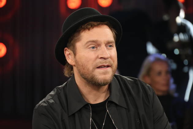Johannes Oerding, musician, guest on the NDR Talk Show on October 9, 2026, on NDR Television’s Channel 3; photo op before the taping on October 2, 2026, at the Hamburg Lokstedt television studio