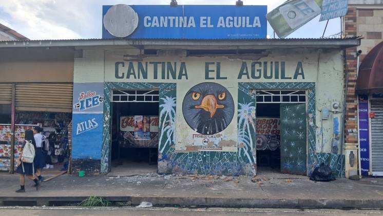 (261009) -- SONA, Oct. 9, 2026 -- A damaged building is pictured following an earthquake in Sona, Veraguas Province, Panama, Oct. 9, 2026. A major earthquake struck Panama on Friday. PANAMA-VERAGUAS-EARTHQUAKE-AFTERMATH XuxYongzheng 