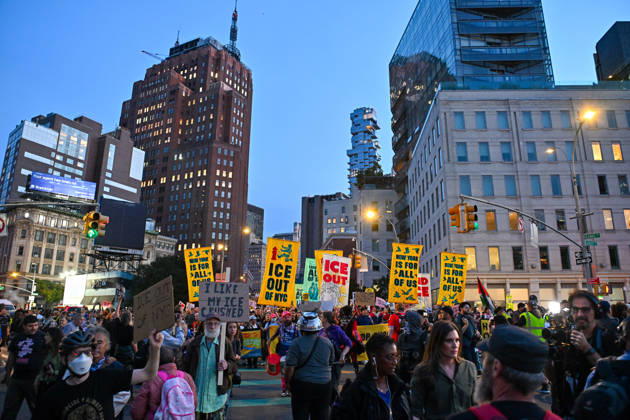 Thousands of New York protesters rally against ICE after Bronx shooting NEW YORK, UNITED STATES - OCTOBER 9: Thousands of people gathered at Foley Square to demand the withdrawal of US Immigration and Customs Enforcement (ICE) from the city, a day after an ICE officer shot a Dominican Republic national in the neck in the Bronx in New York, United States on October 9, 2026. Waleed Zein Anadolu New York United States. Editorial use only. Please get in touch for any other usage.  Copyright: x2026xAnadoluxWaleedxZeinx