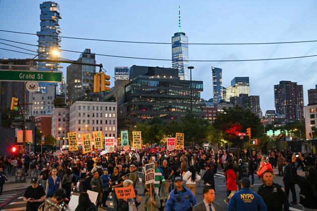 Thousands of New York protesters rally against ICE after Bronx shooting NEW YORK, UNITED STATES - OCTOBER 9: Thousands of people gathered at Foley Square to demand the withdrawal of US Immigration and Customs Enforcement (ICE) from the city, a day after an ICE officer shot a Dominican Republic national in the neck in the Bronx in New York, United States on October 9, 2026. Waleed Zein Anadolu New York United States. Editorial use only. Please get in touch for any other usage.  Copyright: x2026xAnadoluxWaleedxZeinx