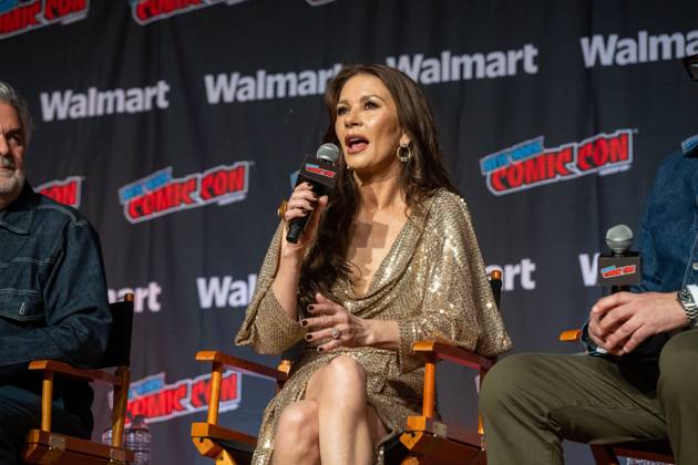 New York Comic Con , New York, USA - 09 Oct Catherine Zeta-Jones speaks at AMC+ Spotlight: Kill Jackie during New York Comic Con 2026 at Jacob Javits Center on October 09, 2026 in New York City. New York United States Copyright: xRonxAdarx xSOPAxImagesx Ron-Adar-1457493
