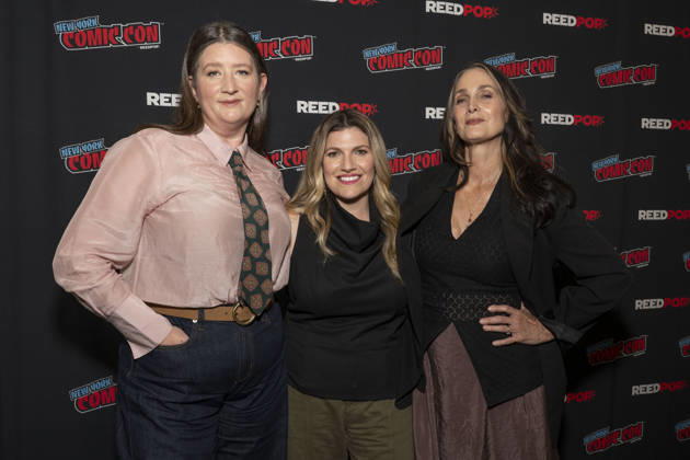 October 9, 2026, New York, New York, USA: MACKENZIE DONALDSON, KAT SANDLER and CARRIE ANNE MOSS attend the press room for YAGA on AMC Plus during New York Comic Con at Jacob Javits Convention Center in New York. 9 October 2026 New York USA - ZUMAa265 20261009_zep_a265_006 Copyright: xEricxAcquayex
