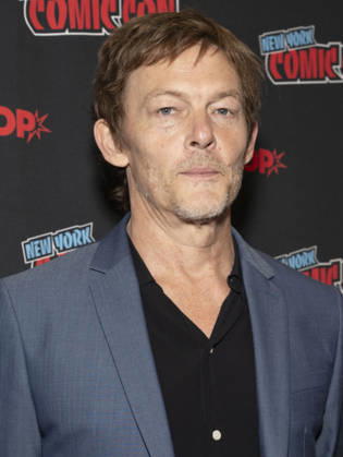 October 9, 2026, New York, New York, USA: NORMAN REEDUS attends the press room for The Walking Dead Daryl Dixon on AMC Plus during New York Comic Con at Jacob Javits Convention Center in New York. 9 October 2026 New York USA - ZUMAa265 20261009_zep_a265_061 Copyright: xEricxAcquayex
