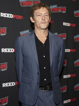 October 9, 2026, New York, New York, USA: NORMAN REEDUS attends the press room for The Walking Dead Daryl Dixon on AMC Plus during New York Comic Con at Jacob Javits Convention Center in New York. 9 October 2026 New York USA - ZUMAa265 20261009_zep_a265_062 Copyright: xEricxAcquayex