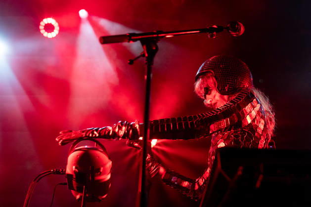 Ora The Molecule live in Oslo, Norway Oslo, Norway. 09th, October 2026. The Norwegian singer and musician Ora The Molecule performs a live concert at Parkteatret in Oslo. Norway, Oslo, Parkteatret  Copyright: xGonzalesxPhoto Per-OttoxOppix