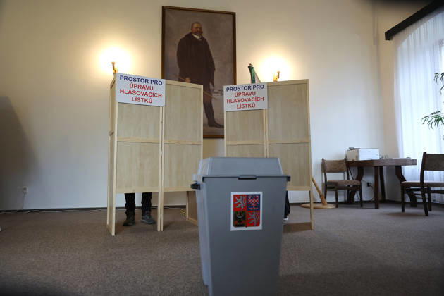 The two-day elections to municipal assemblies continued in the Czech Republic together with the first round of the elections to one-third of the Senate, on October 10, 2026. On the photo: alongside the municipal and senate elections a referendum on the extraction of remaining reserves at the former Mladecko quarry, in Litultovice, Moravian-Silesian Region. (CTKxPhoto PetrxSznapka) CTKPhotoP2026101002471  CTKPhotoP2026101002471