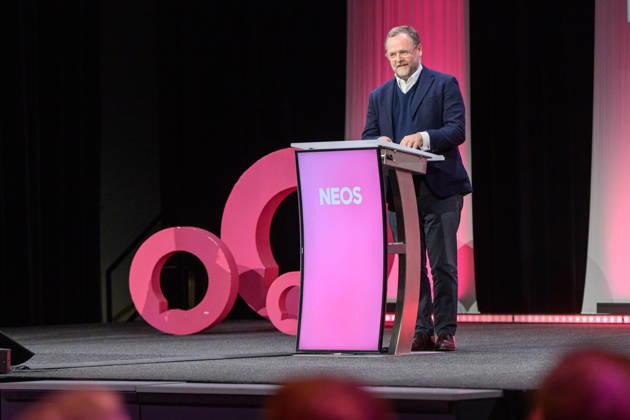 photonews in Linz, October 10, 2026 NEOS General Assembly at Design Center Linz NEOS has chosen Saving Within the System as the theme for the meeting PHOTO: Sepp Schellhorn, State Secretary for Deregulation, NEO