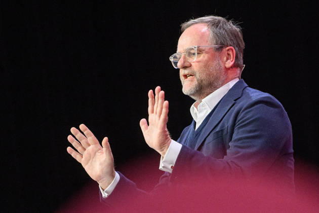 photonews in Linz, October 10, 2026 NEOS General Assembly at Design Center Linz NEOS has chosen Saving Within the System as the theme for the meeting PHOTO: Sepp Schellhorn, State Secretary for Deregulation, NEO
