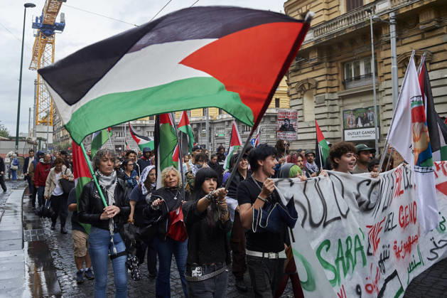 Pro-Palestine protests in Naples NAPLES, ITALY - OCTOBER 10: People take part in a protest during the Global Day of Action for Palestine in defence of the Palestinian people, to call for an arms embargo and sanctions against Israel in Naples, on October 10, 2026. Eliano Imperato Anadolu Naples Italy. Editorial use only. Please get in touch for any other usage.  Copyright: x2026xAnadoluxElianoxImperatox