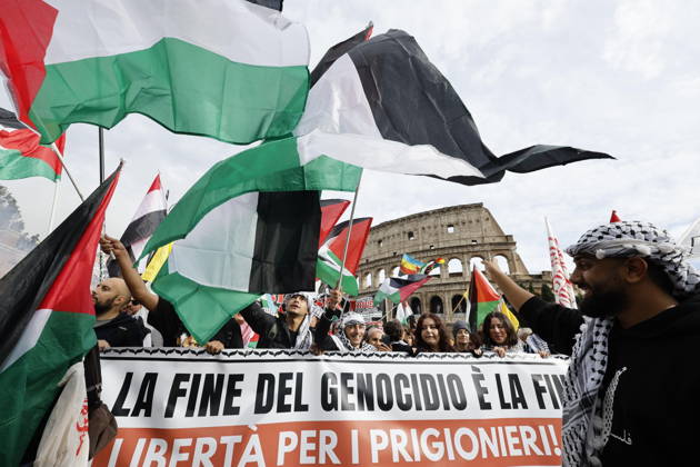 October 10, 2026, Rome, ITALY: People take part in a protest organized by the Palestinian Students Movement for Palestine in Rome, Italy, 10 October 2026. ANSA FABIO FRUSTACI Rome ITALY  - ZUMAa110 20261010_zaf_a110_004 Copyright: xFabioxFrustacix