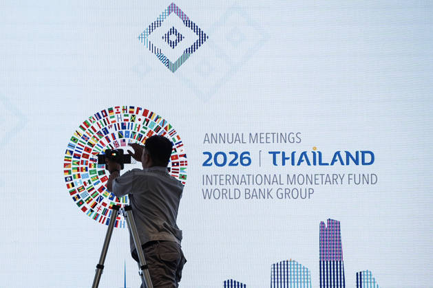 IMF World Bank 2026 Annual Meetings In Bangkok. Thai workers prepare the logo of the annual meetings of the International Monetary Fund (IMF) and the World Bank Group at the Queen Sirikit National Convention Center in Bangkok, Thailand, on October 10, 2026. Bangkok Bangkok Thailand  Copyright: xAnusakxLaowilasx originalFilename: laowilas-notitle261010_npOCj.jpg