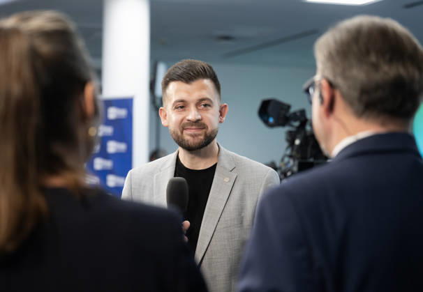 The two-day elections to municipal assemblies ended in the Czech Republic together with the first round of the elections to one-third of the Senate, at 2:00 p.m. on October 10, 2026. On the photo: Jan Husbauer, the ANO Movement s candidate for mayor of Prague, speaks to reporters at the ANO Movement s central campaign headquarters in Prague. (CTKxPhoto MichaelaxRihova) CTKPhotoP2026101003335  CTKPhotoP2026101003335