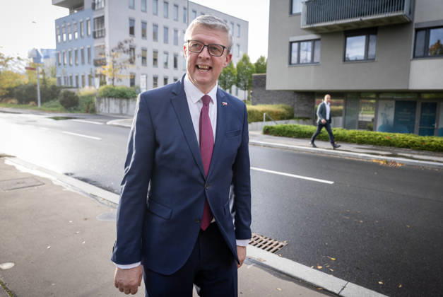 The two-day elections to municipal assemblies ended in the Czech Republic together with the first round of the elections to one-third of the Senate, at 2:00 p.m. on October 10, 2026. On the photo: Karel Havlicek, Minister of Industry and Trade and deputy party chairman, arrives to the ANO Movement s central campaign headquarters in Prague. (CTKxPhoto MichaelaxRihova) CTKPhotoP2026101004880  CTKPhotoP2026101004880