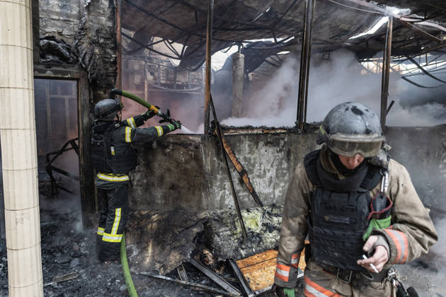 Ukrainian firefighters battle blaze after Russian drone strike in Kramatorsk KRAMATORSK, UKRAINE - OCTOBER 10: Ukrainian firefighters put out a fire in a commercial building following a strike by a Russian FPV drone and under threat from further drone attacks, in Kramatrosk, Ukraine, on October 10, 2026. Diego Herrera Carcedo Anadolu Kramatorsk Ukraine. Editorial use only. Please get in touch for any other usage.  Copyright: x2026xAnadoluxDiegoxHerreraxCarcedox