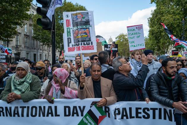October 10, 2026, London, United Kingdom: Protesters with banners gather during the National March for Palestine in London. The march marks three years since the outbreak of the war in Gaza in October 2023.The National March for Palestine, which was organised by the Palestine Coalition in London. The march marks three years since the outbreak of the war in Gaza in October 2023 London United Kingdom - ZUMAs197 20261010_aaa_s197_075 Copyright: xPhilxLewisx