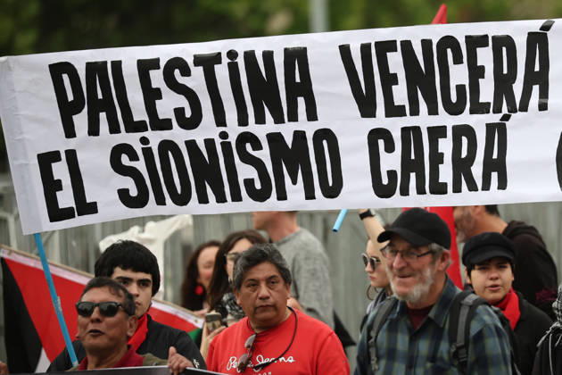 Santiago, October 10, 2026: March for Palestine organized by the Global Action for Palestine (GAFP) alliance along Alameda Street in downtown Santiago. Dragomir Yankovic, Aton Chile, Santiago, Chile. Aton 1198360  Copyright: DRAGOMIRxYANKOVIC ATONxCHILE
