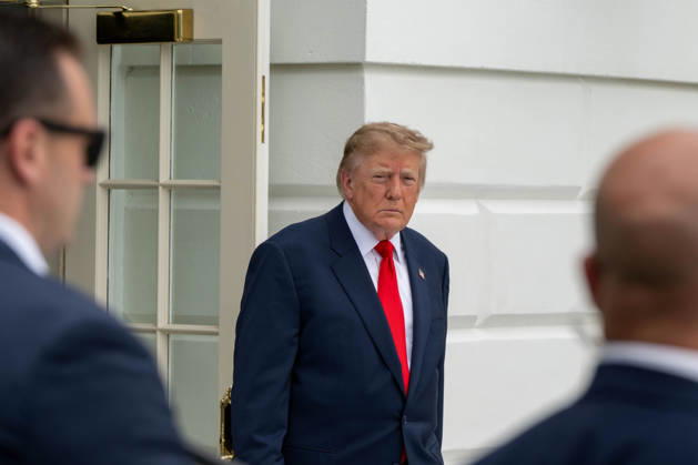 October 10, 2026, Washington, District Of Columbia, United States: President DONALD TRUMP walks across the South Lawn of the White House before departing aboard Marine One for Clarksville, Tennessee, where he is scheduled to attend a campaign rally in support of Republican candidates ahead of the November midterm elections. Washington United States - ZUMAk206 20261010_znp_k206_007 Copyright: xMattxKaminskyx