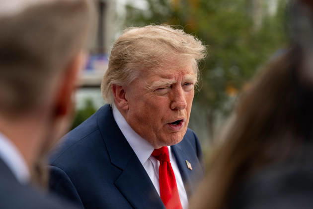 October 10, 2026, Washington, District Of Columbia, United States: President DONALD TRUMP speaks to members of the media on the South Lawn of the White House before departing for Clarksville, Tennessee, where he is scheduled to attend a campaign rally in support of Republican candidates ahead of the November midterm elections. Washington United States - ZUMAk206 20261010_znp_k206_012 Copyright: xMattxKaminskyx