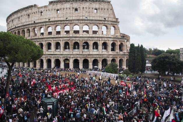 IPP Photo by Diego Nangano, Rome, October 10, 2026. Pro-Palestine demonstration; the photo shows protesters. Italy Photo Press World. Copyright