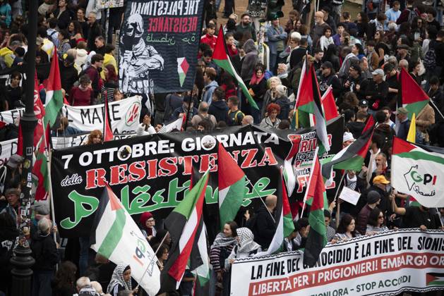 IPP Photo by Diego Nangano, Rome, October 10, 2026. Pro-Palestine demonstration; the photo shows protesters. Italy Photo Press World. Copyright