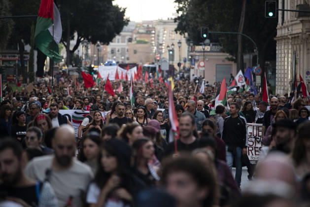 IPP Photo by Diego Nangano, Rome, October 10, 2026. Pro-Palestine demonstration; the photo shows protesters. Italy Photo Press World. Copyright