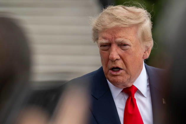 October 10, 2026, Washington, District Of Columbia, United States: President DONALD TRUMP speaks to members of the media on the South Lawn of the White House before departing for Clarksville, Tennessee, where he is scheduled to attend a campaign rally in support of Republican candidates ahead of the November midterm elections. Washington United States - ZUMAk206 20261010_znp_k206_025 Copyright: xMattxKaminskyx