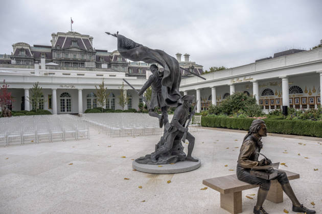 October 10, 2026, Washington, District Of Columbia, USA: in the Rose Garden of the White House in Washington, DC, USA, following the departure of United States President Donald J Trump en route Clarksville, Tennessee on Saturday, October 10, 2026. The President will participate in a campaign rally for Tennessee Republican candidates on the ballot in November Washington USA - ZUMAs152 20261010_faa_s152_014 Copyright: xRonxSachsx-xPoolxviaxCNPx