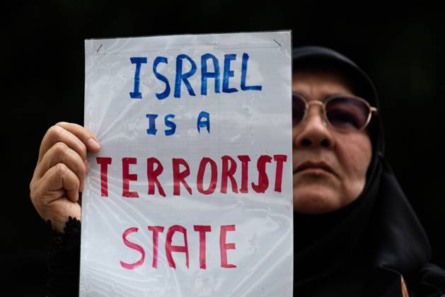 October 10, 2026, Bangkok, Thailand: BANGKOK, THAILAND Ã¢â‚¬ OCTOBER 10, 2026: Pro-Palestine protesters and activists gather outside the Israeli Embassy in Bangkok to demand a permanent ceasefire in Gaza and express solidarity with the Palestinian people. The demonstration highlights calls for an end to hostilities in Gaza and continued international attention to the humanitarian situation affecting Palestinians. Protesters gathered outside the diplomatic mission to voice their demands and show support for Palestinians amid the ongoing conflict. The demonstration forms part of international solidarity actions calling for a ceasefire and greater protection for civilians in Gaza. Bangkok Thailand  - ZUMAq101 20261010_zna_q101_158 Copyright: xPeeraponxBoonyakiatx