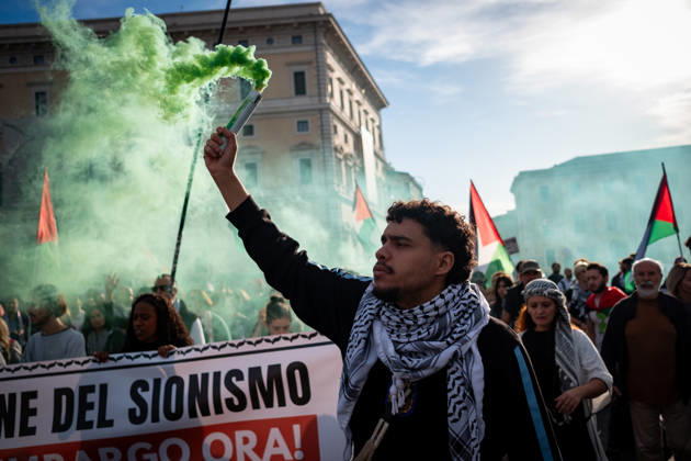 October 10, 2026, Rome, Rm, Italy: Thousands of people take to the streets of the capital to march in solidarity with Gaza and the Palestinians, and to call for the unblocking of humanitarian aid entering the Strip. Rome Italy - ZUMAg256 20261010_znp_g256_016 Copyright: xMarcoxDixGianvitox