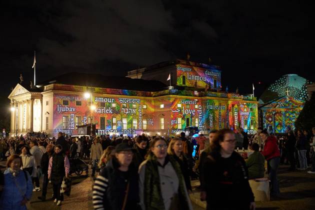 Festival of Lights ** FOR EDITORIAL PURPOSES ONLY ** EDITORIAL USE ONLY ** p Festival of Lights at the Staatsoper Deutschland Berlin, Berlin. Copyright JörgxCarstensen Copyright: JörgxCarstensen doc87z1wlqn6g32eh1uqb3 ,EDITORIAL USE ONLY Copyright: JörgxCarstensen