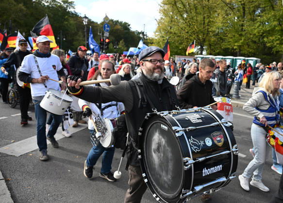 Rally of Projekt M1llion in Berlin BERLIN, GERMANY - OCTOBER 10: People take part in the Projekt M1llion anti-government protest in Berlin, Germany, on October 10, 2026. Volodymyr Sindieiev Anadolu Berlin Germany. Editorial use only. Please get in touch for any other usage.  Copyright: x2026xAnadoluxVolodymyrxSindieievx