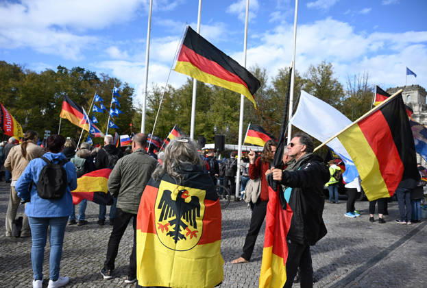Rally of Projekt M1llion in Berlin BERLIN, GERMANY - OCTOBER 10: People take part in the Projekt M1llion anti-government protest in Berlin, Germany, on October 10, 2026. Volodymyr Sindieiev Anadolu Berlin Germany. Editorial use only. Please get in touch for any other usage.  Copyright: x2026xAnadoluxVolodymyrxSindieievx
