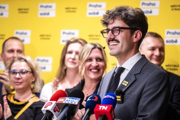 The two-day elections to municipal assemblies ended in the Czech Republic together with the first round of the elections to one-third of the Senate, at 2:00 p.m. on October 10, 2026. On the photo: Adam Scheinherr, the political party Prague for Itself candidate for Mayor of Prague, speaks at a news conference at party s campaign headquarters in Prague. (CTKxPhoto VitxSimanek) CTKPhotoP2026101008286  CTKPhotoP2026101008286