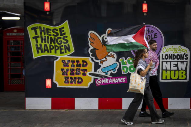 National March for Palestine Marks Three Years Since the Israel - Gaza War Began Central London, October 10, 2026 Pro-Palestine demonstrators took to the streets of Central London for the National March for Palestine, marking three years since the war in Gaza began in October 2023. Participants marched in solidarity with Palestinians, carrying Palestinian flags, banners and placards calling for an end to the conflict and highlighting the ongoing humanitarian crisis in Gaza., Credit:Zak Irfan Avalon  Copyright: xZakxIrfanx xAvalonx 1142149948