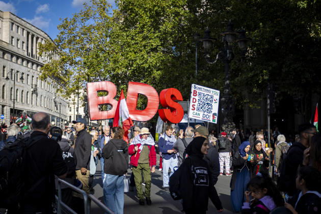 National March for Palestine Marks Three Years Since the Israel - Gaza War Began Central London, October 10, 2026 Pro-Palestine demonstrators took to the streets of Central London for the National March for Palestine, marking three years since the war in Gaza began in October 2023. Participants marched in solidarity with Palestinians, carrying Palestinian flags, banners and placards calling for an end to the conflict and highlighting the ongoing humanitarian crisis in Gaza., Credit:Zak Irfan Avalon  Copyright: xZakxIrfanx xAvalonx 1142149956