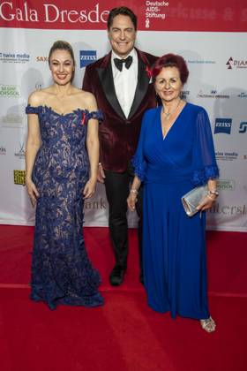 ABB HOPEGALA: Ruth Moschner, Benjamin Bieneck, and Viola Klein walk the red carpet at the 2026 Hope Gala at the Schauspielhaus Dresden on October 10, 2026, in Dresden, Saxony, Germany