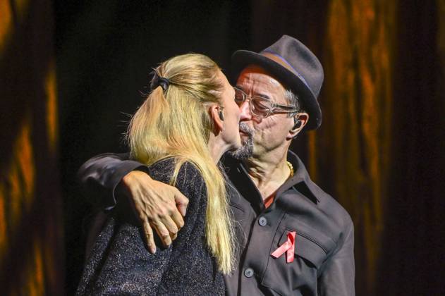 ABB HOPE GALA: Anna Loos and Jan Josef Liefers performance—singing a duet on stage at the Hope Gala 2026 at the Schauspielhaus Dresden on October 10, 2026, in Dresden, Saxony, Germany