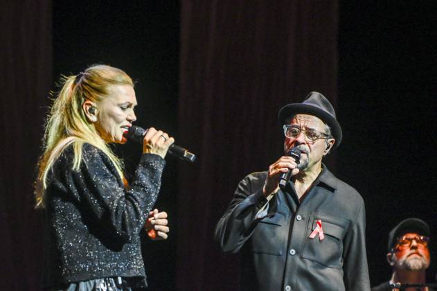 ABB HOPE GALA: Anna Loos and Jan Josef Liefers Perform a Duet on Stage at the Hope Gala 2026 at the Schauspielhaus Dresden on October 10, 2026, in Dresden, Saxony, Germany