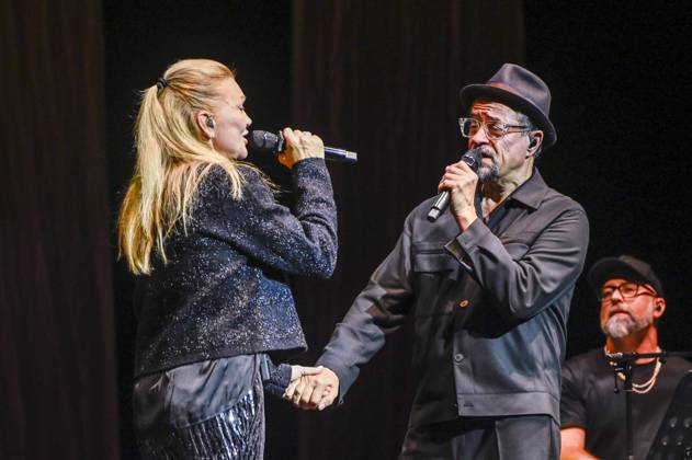 ABB HOPE GALA: Anna Loos and Jan Josef Liefers Perform a Duet on Stage at the Hope Gala 2026 at the Schauspielhaus Dresden on October 10, 2026, in Dresden, Saxony, Germany