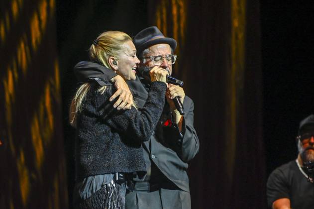ABB HOPE GALA: Anna Loos and Jan Josef Liefers Perform a Duet on Stage at the Hope Gala 2026 at the Schauspielhaus Dresden on October 10, 2026, in Dresden, Saxony, Germany