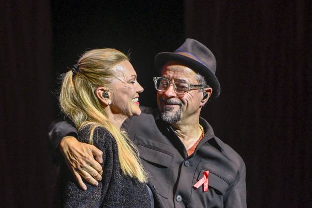 ABB HOPE GALA: Anna Loos and Jan Josef Liefers Perform a Duet on Stage at the Hope Gala 2026 at the Schauspielhaus Dresden on October 10, 2026, in Dresden, Saxony, Germany