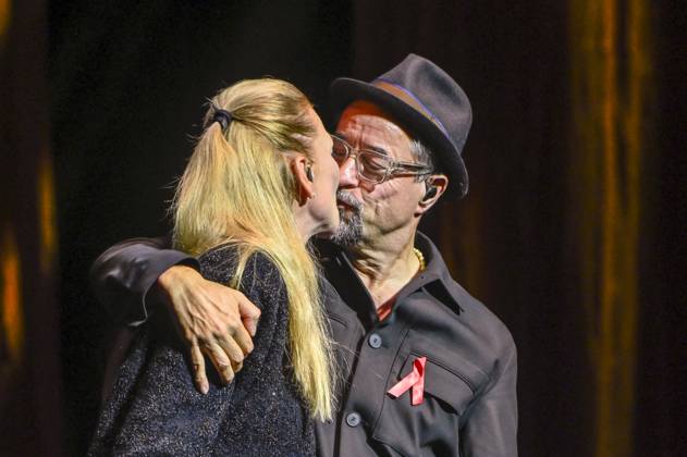 ABB HOPE GALA: Anna Loos and Jan Josef Liefers Perform a Duet on Stage at the Hope Gala 2026 at the Schauspielhaus Dresden on October 10, 2026, in Dresden, Saxony, Germany
