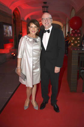 Janina Hartwig and Alexander Putz at the 18 Hope Gala 2026 at the Schauspielhaus Dresden, October 10, 2026 Foto:xM.xFischerx xFuturexImagex hope_6021