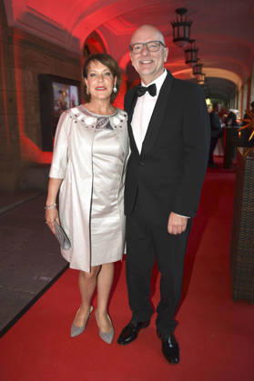Janina Hartwig and Alexander Putz at the 18 Hope Gala 2026 at the Schauspielhaus Dresden, October 10, 2026 Foto:xM.xFischerx xFuturexImagex hope_6022