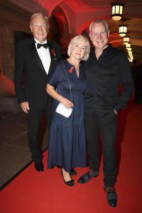 Eduard Geyer, Angelika Geyer, and Dirk Michaelis at the 18th Hope Gala 2026 at the Schauspielhaus Dresden, October 10, 2026 Foto:xM.xFischerx xFuturexImagex hope_6084