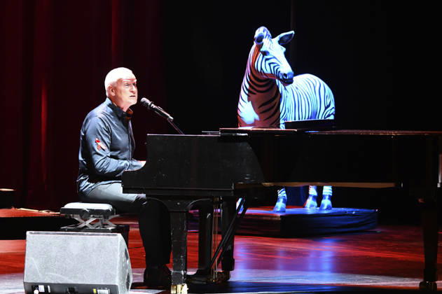 Dirk Michaelis at the 18th Hope Gala 2026 at the Schauspielhaus Dresden, October 10, 2026 Foto:xM.xFischerx xFuturexImagex hope_6105
