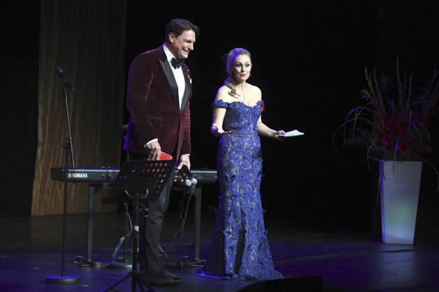 Benjamin Bieneck and Ruth Moschner at the 18 Hope Gala 2026 at the Schauspielhaus Dresden, October 10, 2026 Foto:xM.xFischerx xFuturexImagex hope_6107